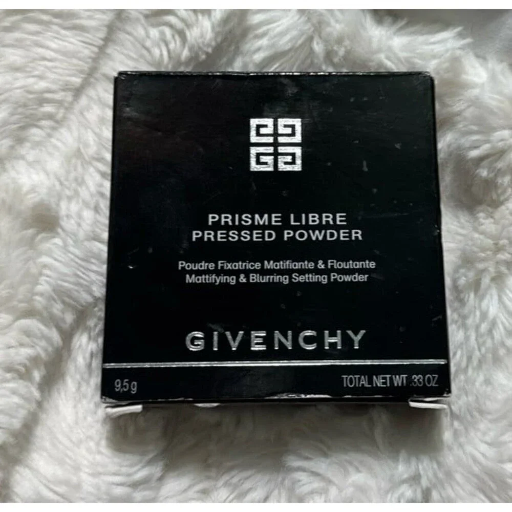 Givenchy Prisme Libre 4-Color Pressed Powder 04 Mousseline Acidulee